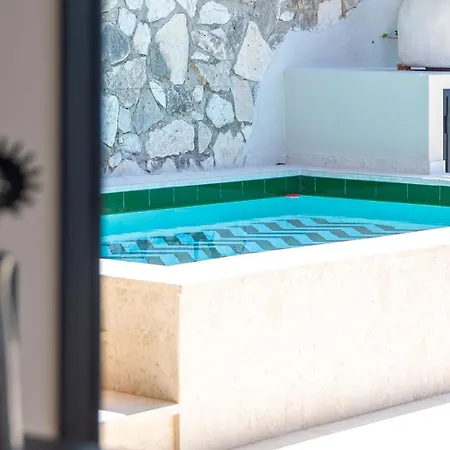 El Mirador Apartment *